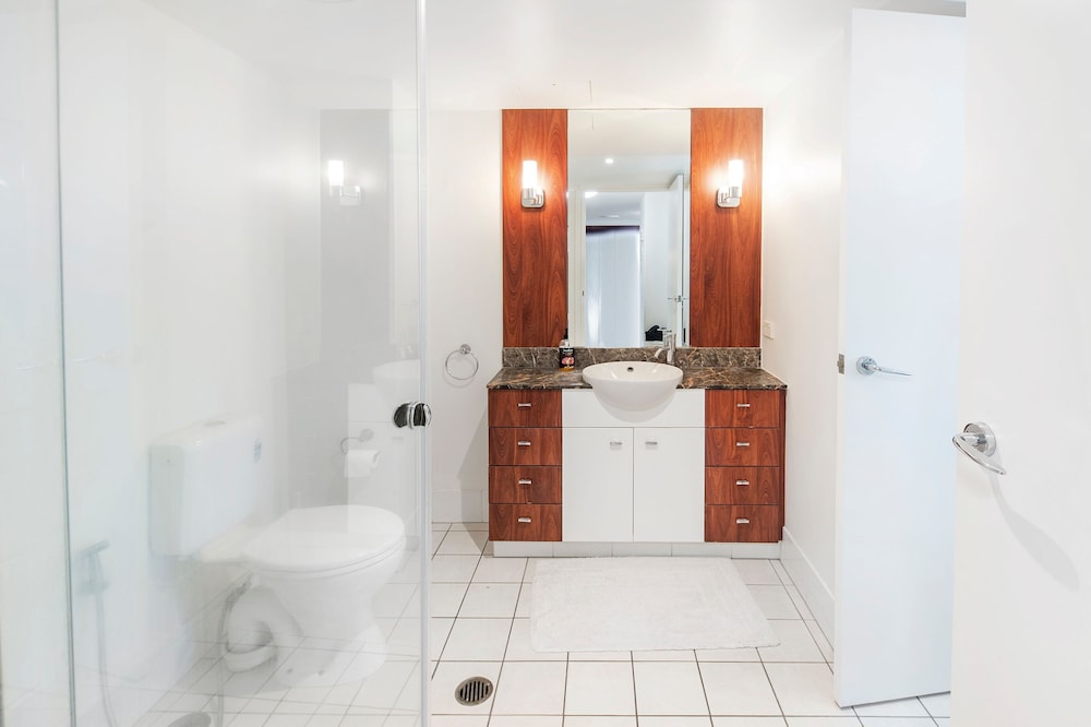 Two-Bedroom Apartment (High Floor) photo 3