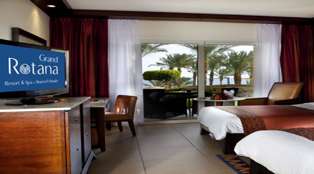 Room, 2 Twin Beds, Sea View - Photo 5