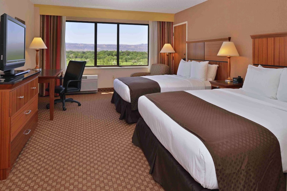 Standard Room, 2 Queen Beds - Photo 3