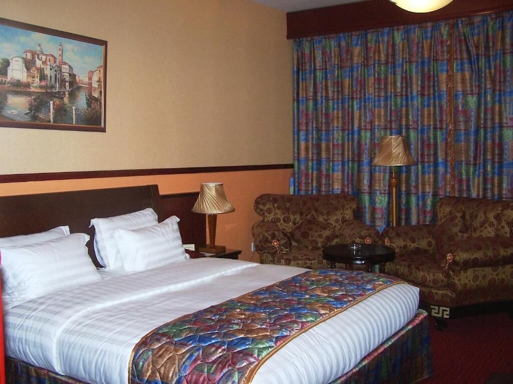 Luxury Suite photo 3