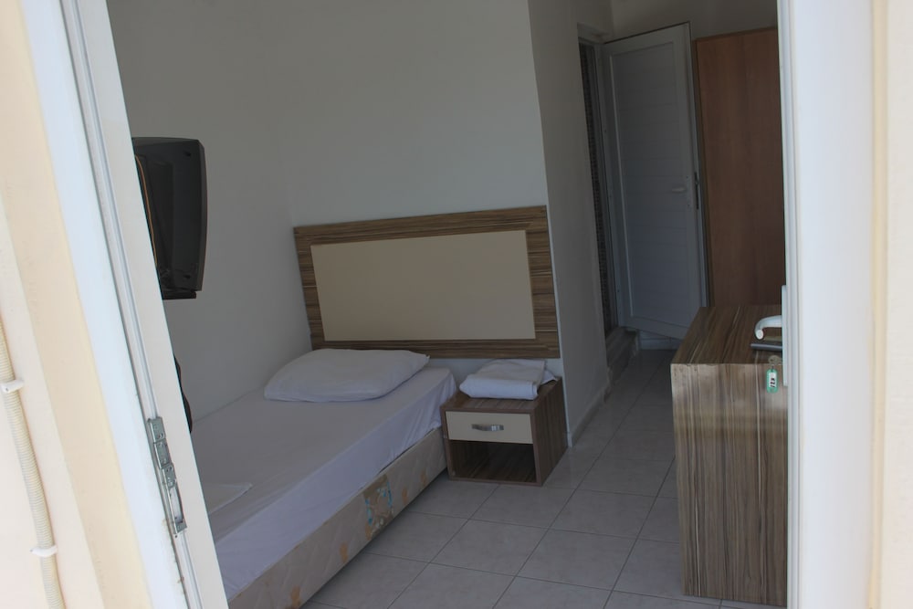 Family Single Room