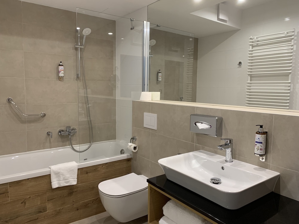Superior Twin Room - Photo 3
