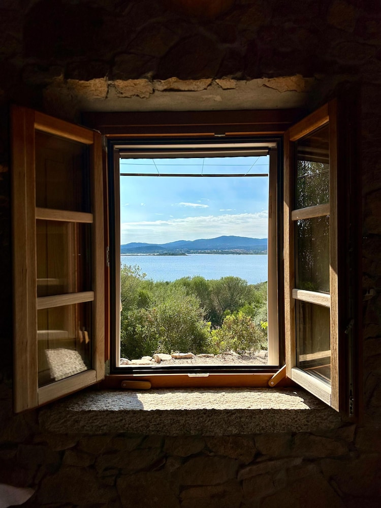 Signature Cottage, Sea View