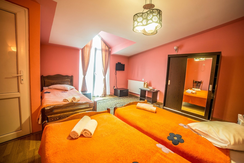 Standard Triple Room photo 3