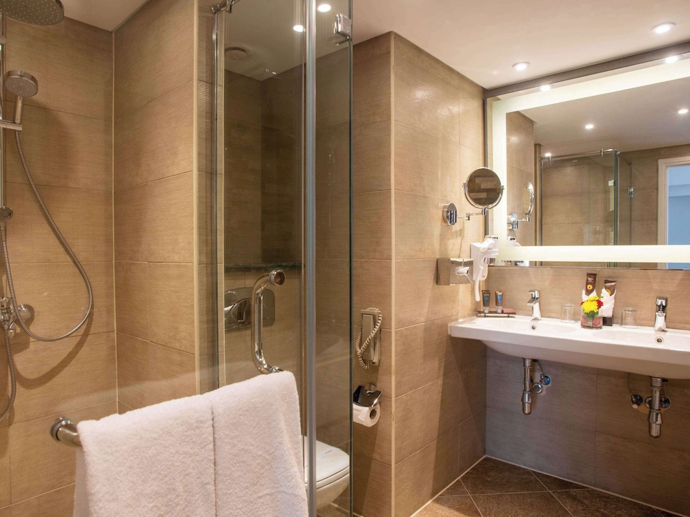 Superior Room with 2 single beds