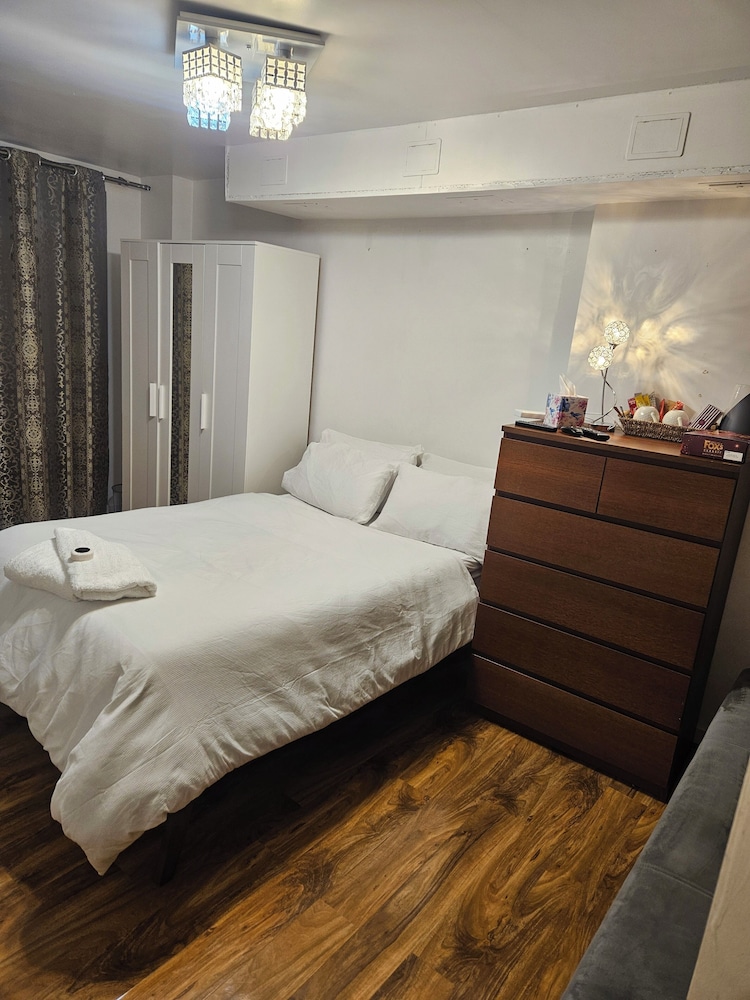 Room-spacious Retreat With Private Balco, Fotografia 9