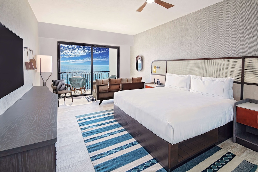 1 Bedroom 1 King Oceanfront Suite with Sofabed - Photo 7