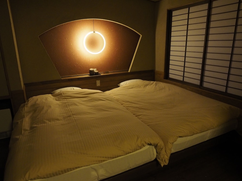 Japanese/Western Style Room - SHOBU, Shared Bathroom, Private Toilet with Joshu Beef Dinner photo 3
