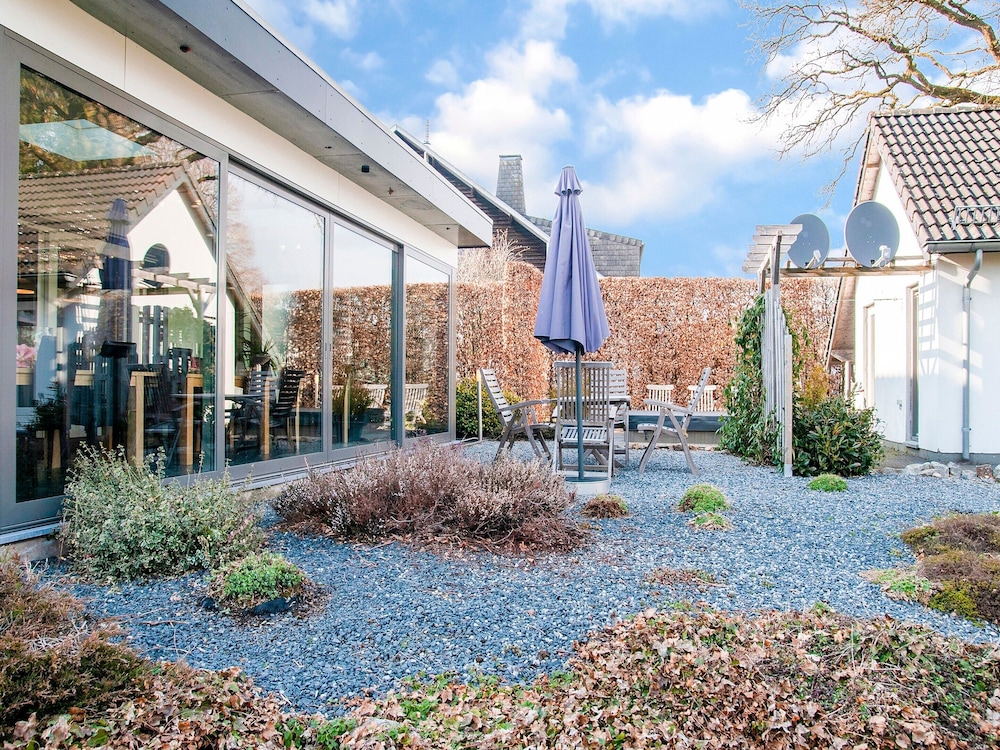 Villa photo 2