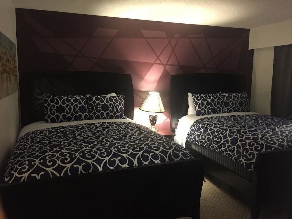 Standard Room, 2 Queen Beds photo 1