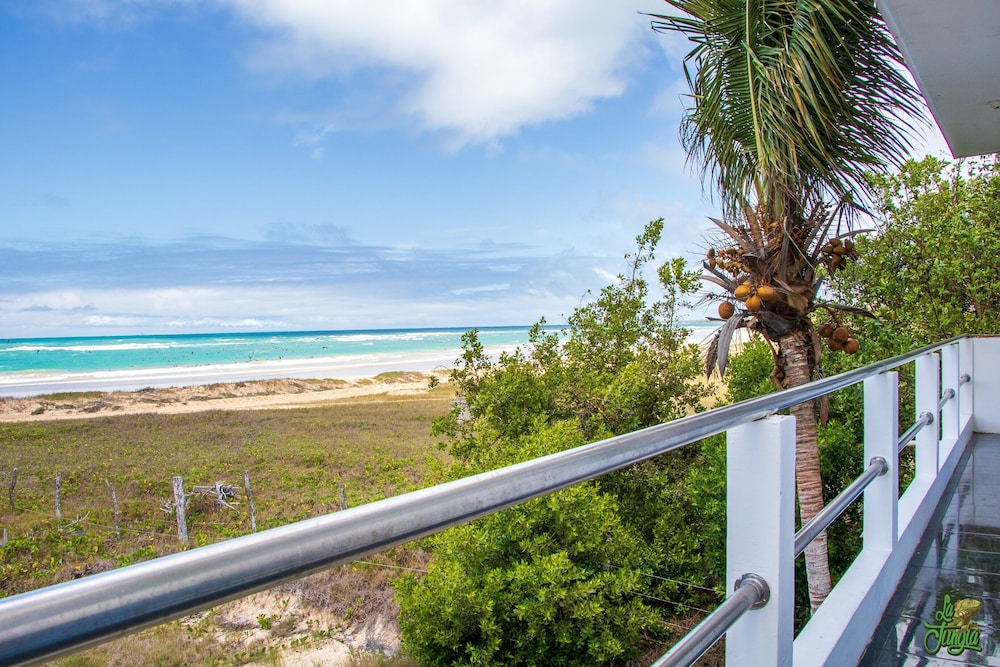 Executive Double or Twin Room, Beach View photo 3