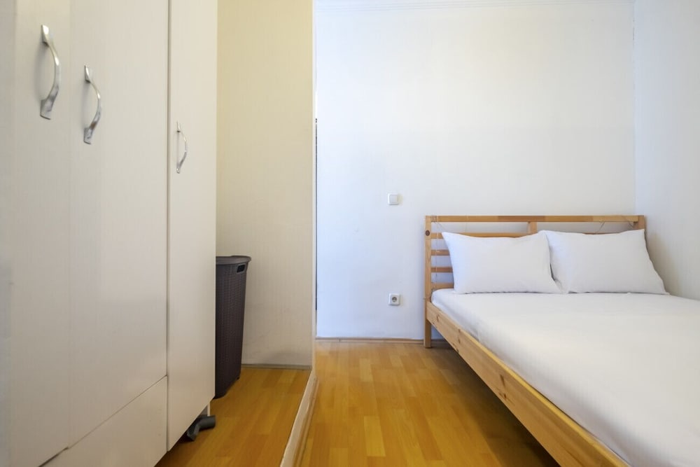 Apartment photo 1