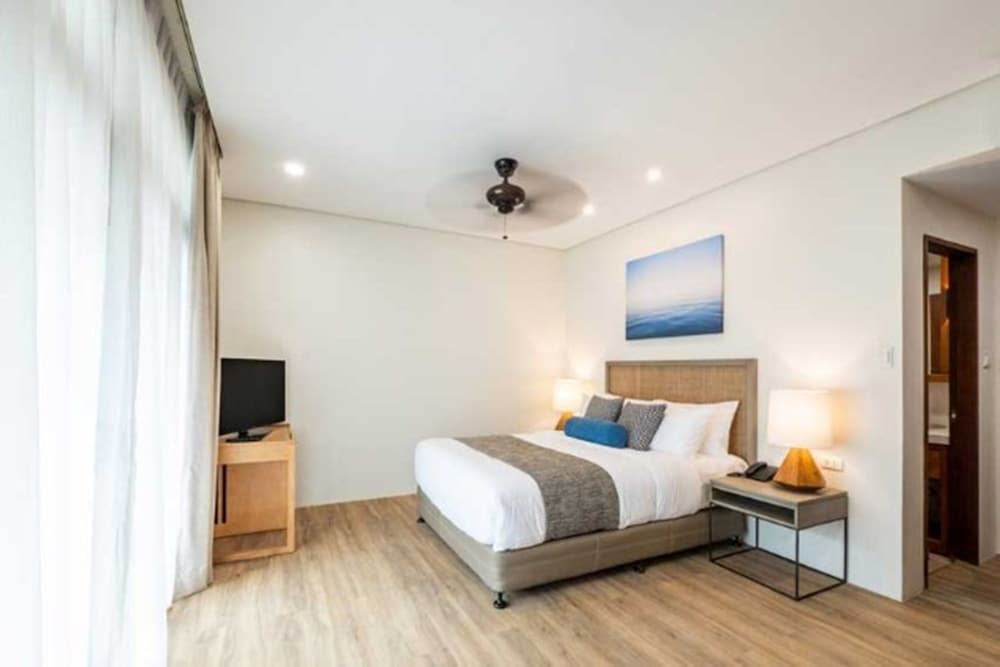 Deluxe Mountain Room Double photo 2
