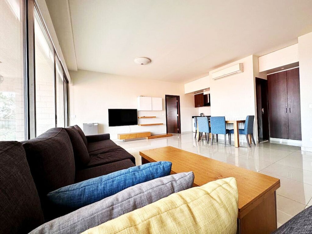 Family Apartment, 2 Bedrooms, Mountain View photo 1