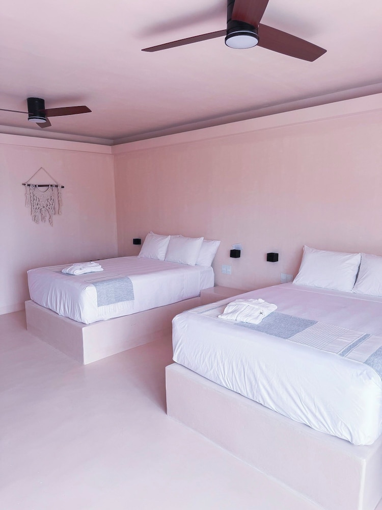 Deluxe Double Room, 1 Bedroom, Ocean View photo 3