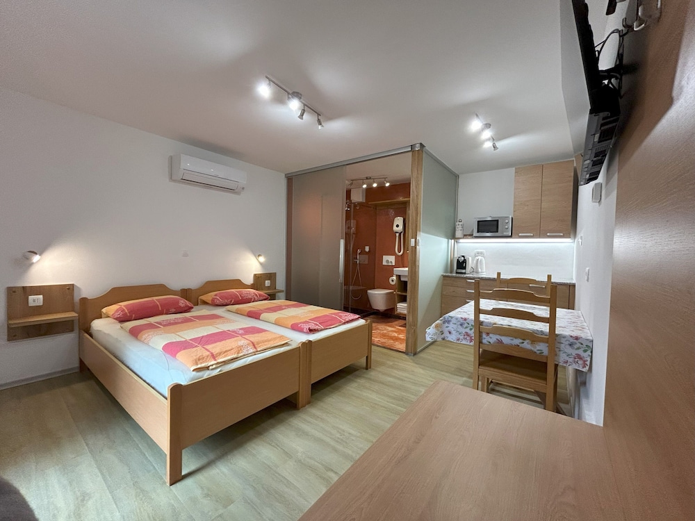 Room photo 1