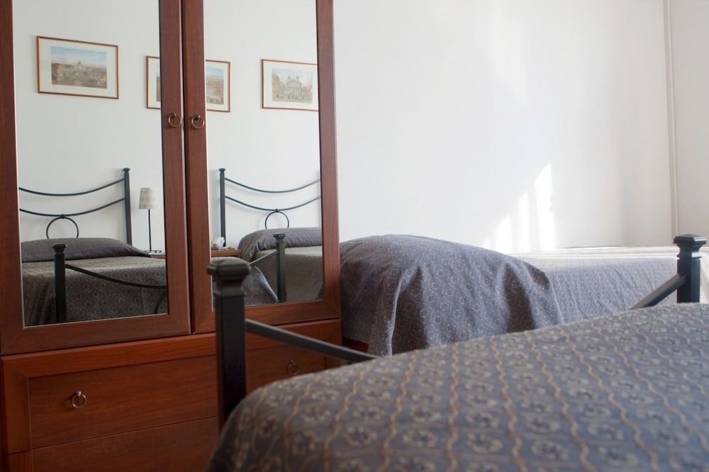 Double or Twin Room photo 3