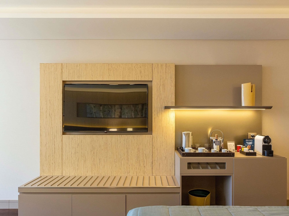 Deluxe Suite, 2 Twin Beds, Accessible, Park View