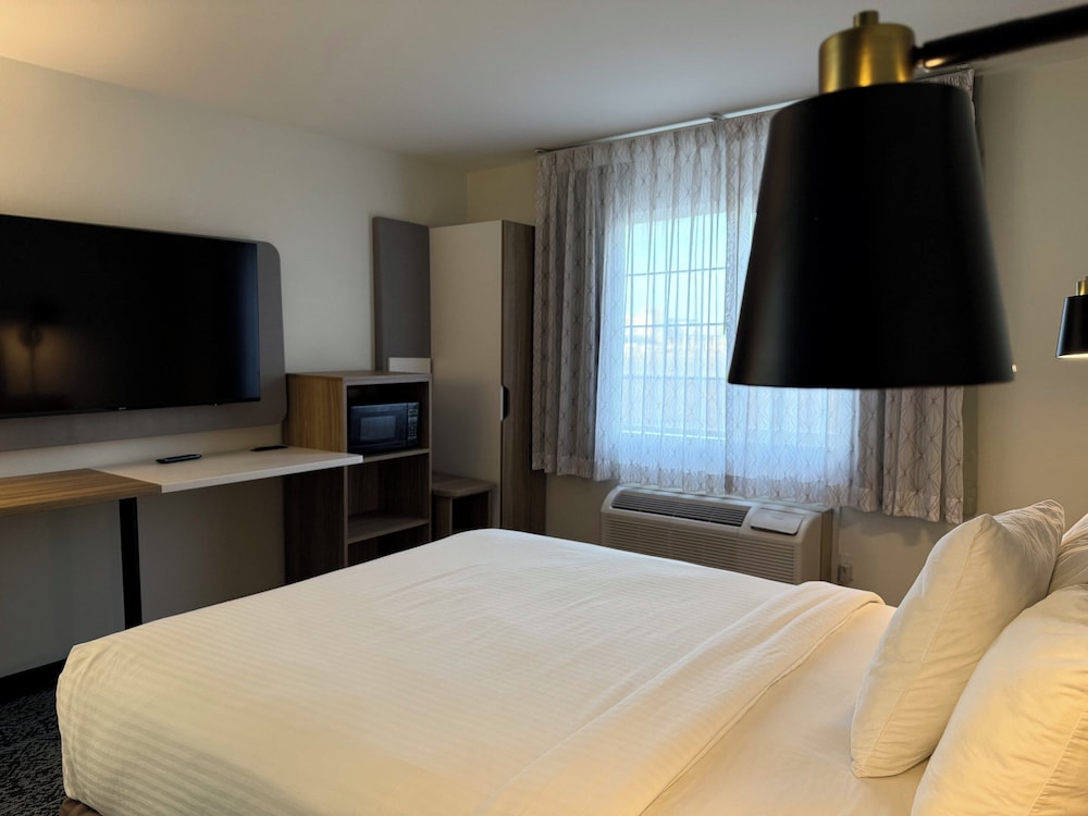 Room, 1 King Bed, Accessible, Non Smoking photo 1
