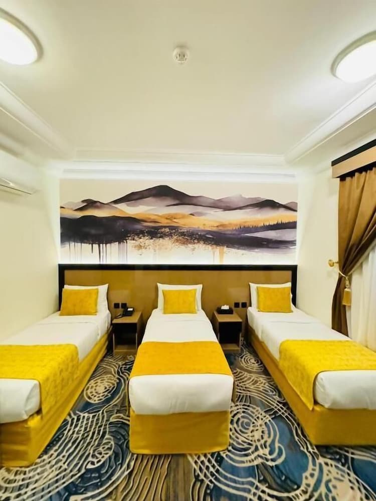 Triple Room, 3 Twin Beds photo 1