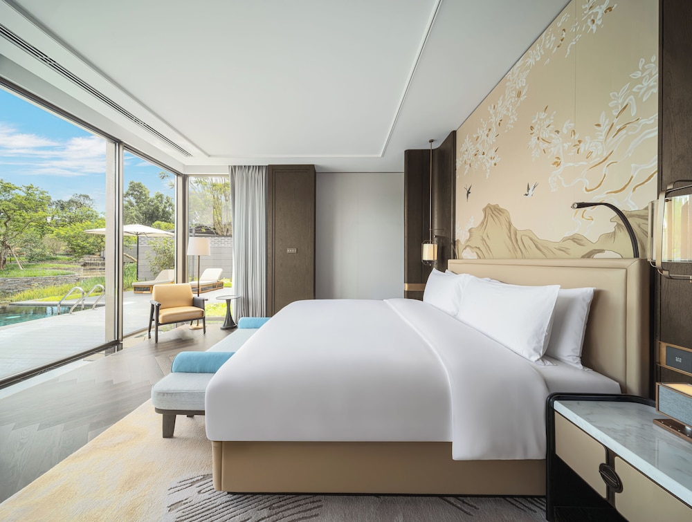 Luxury Villa, 1 Bedroom, Private Pool, Lakeside