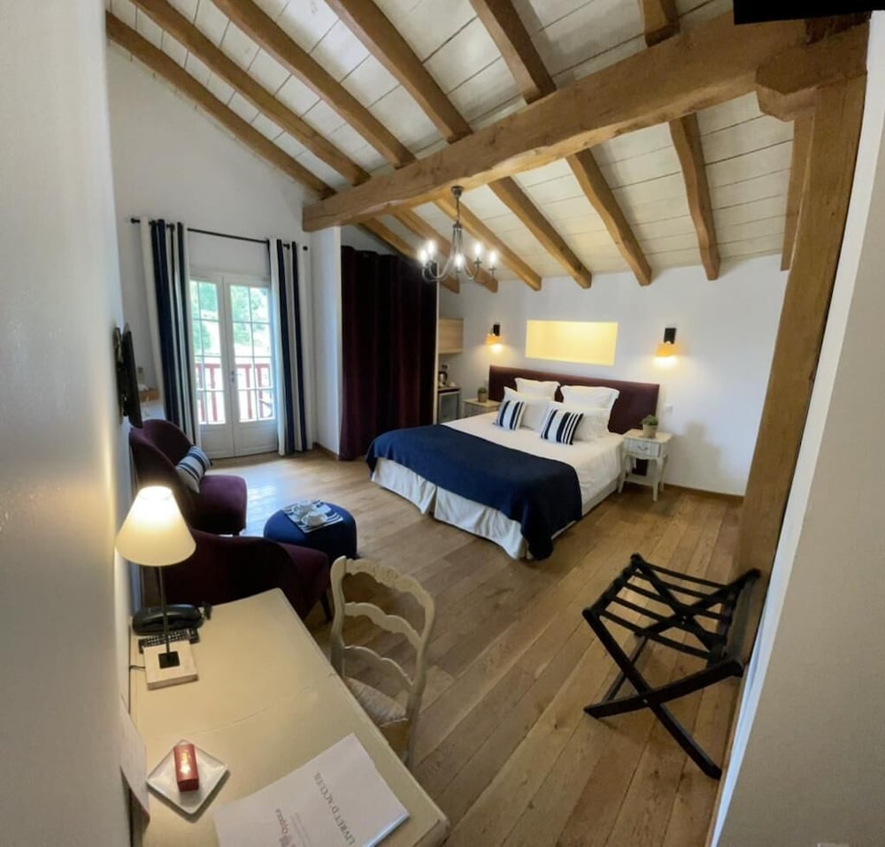 Deluxe Room photo 2