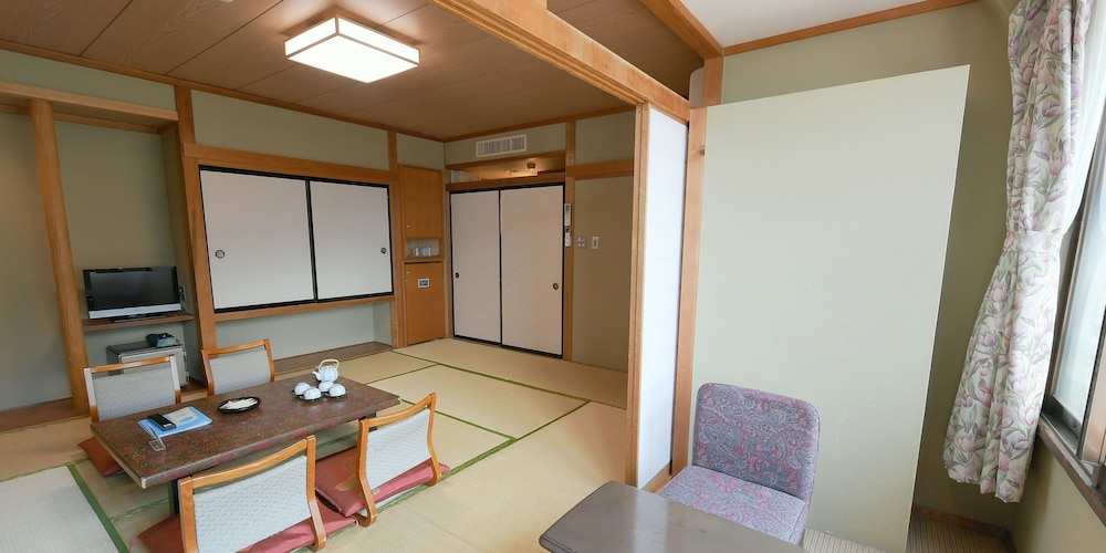 Japanese-style Room, Non Smoking, Lake View photo 3