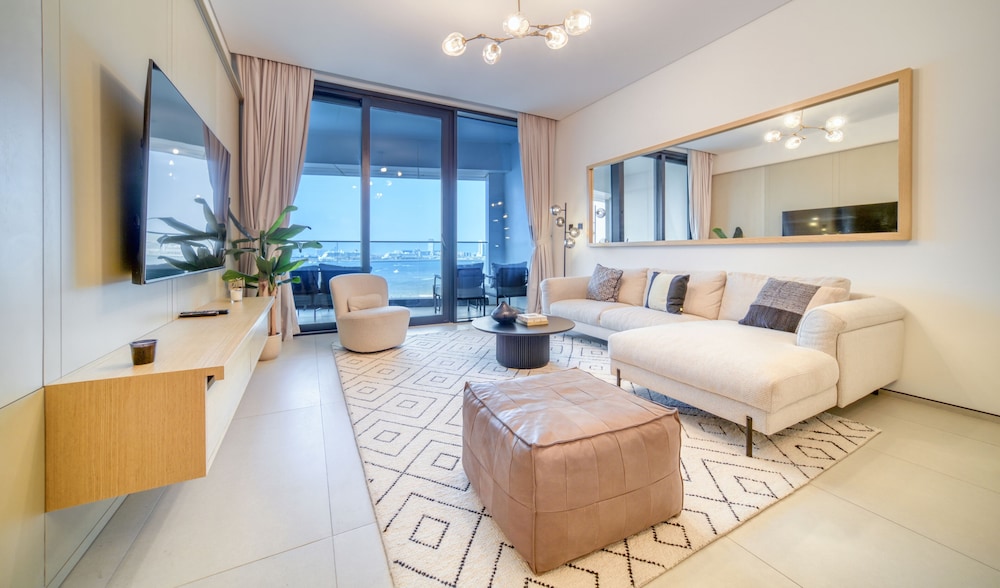 Panoramic Apartment, 3 Bedrooms, Sea View photo 1