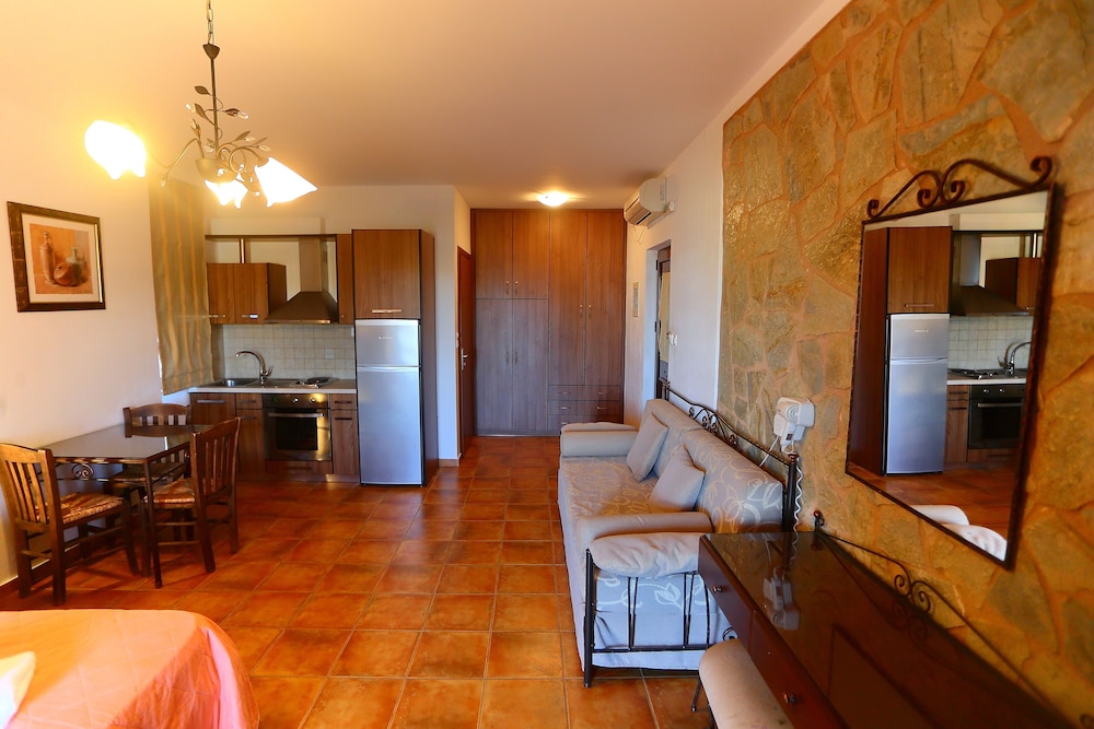 Economy Apartment photo 3