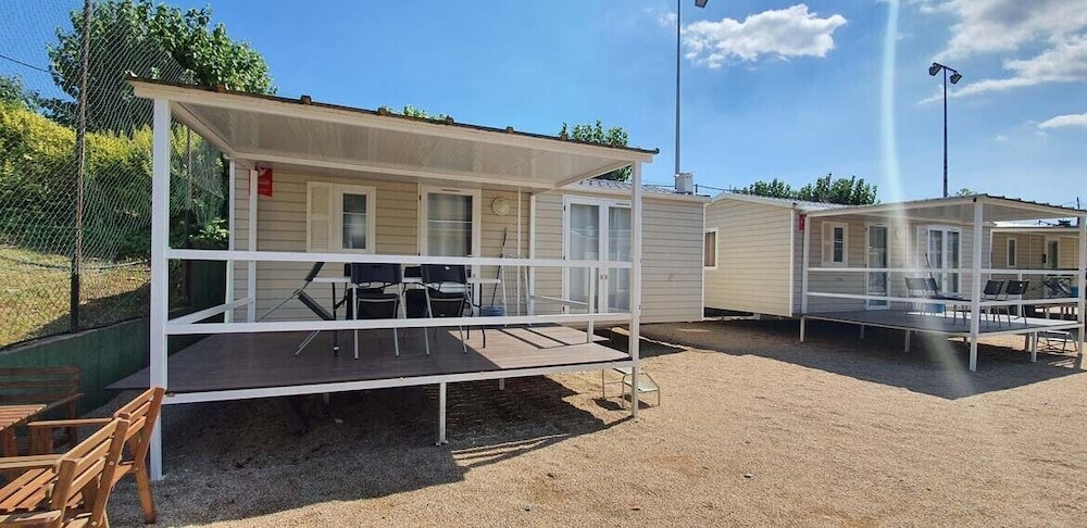 Mobile Home photo 3