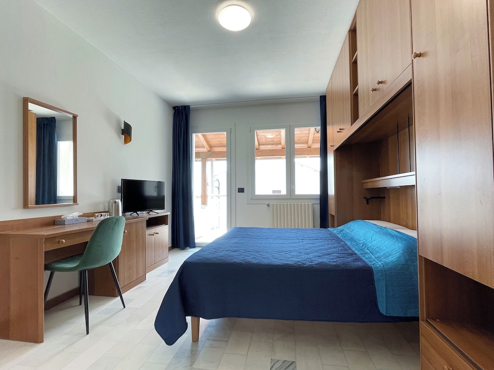 Superior Apartment, Park View
