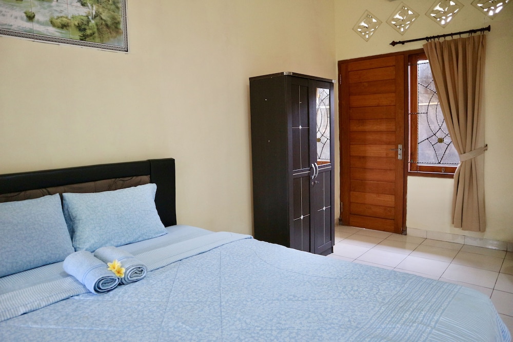 Basic Double Room photo 2