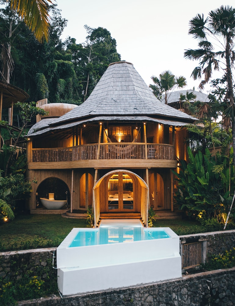 Arch Villa photo 2