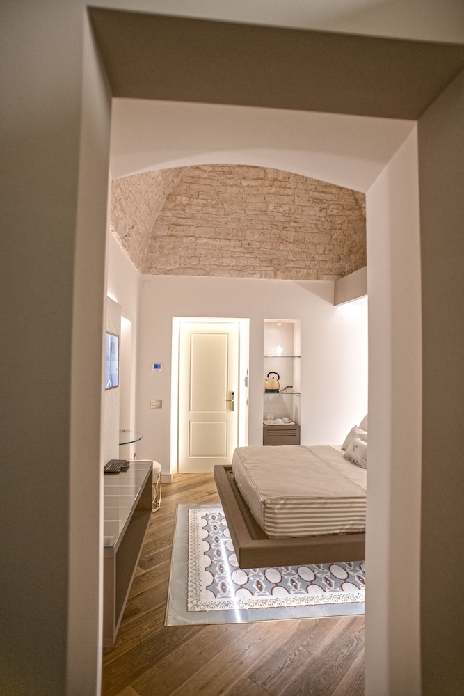 Superior Studio Suite, 1 Double Bed, Tower photo 2