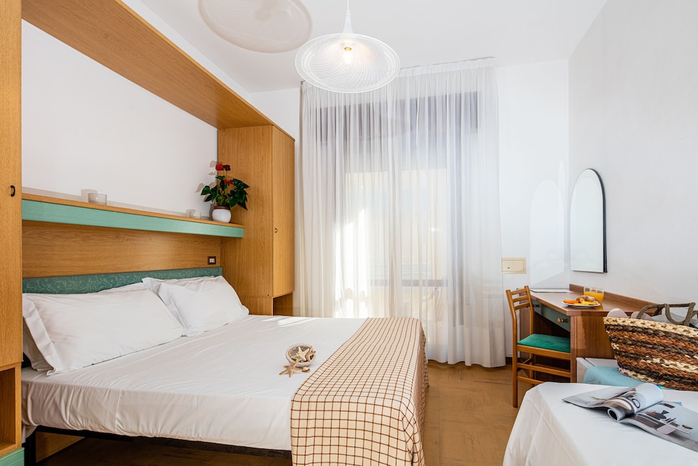 Standard Triple Room, Balcony