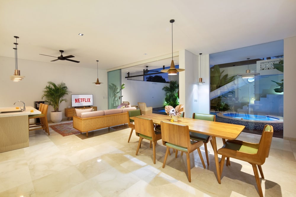Three Bedroom Villa with Private Pool - Photo 8