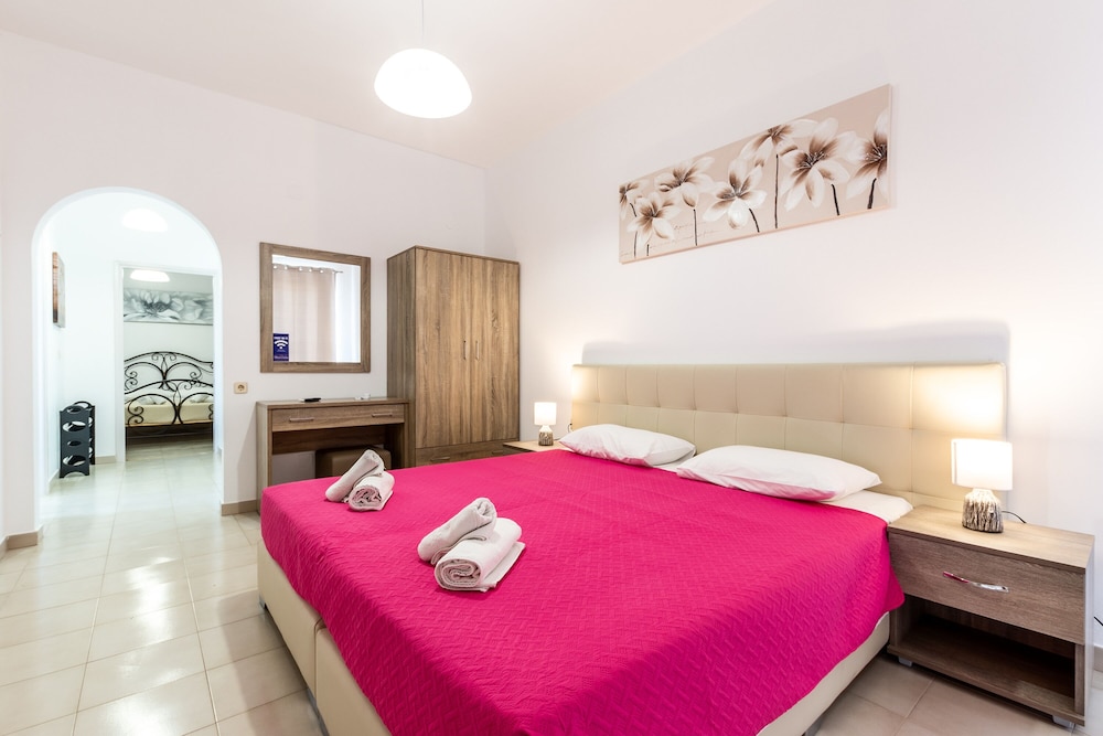 APARTMENT, 2 BEDROOMS, BALCONY, VILLAGE-MOUNTAIN VIEW photo 1