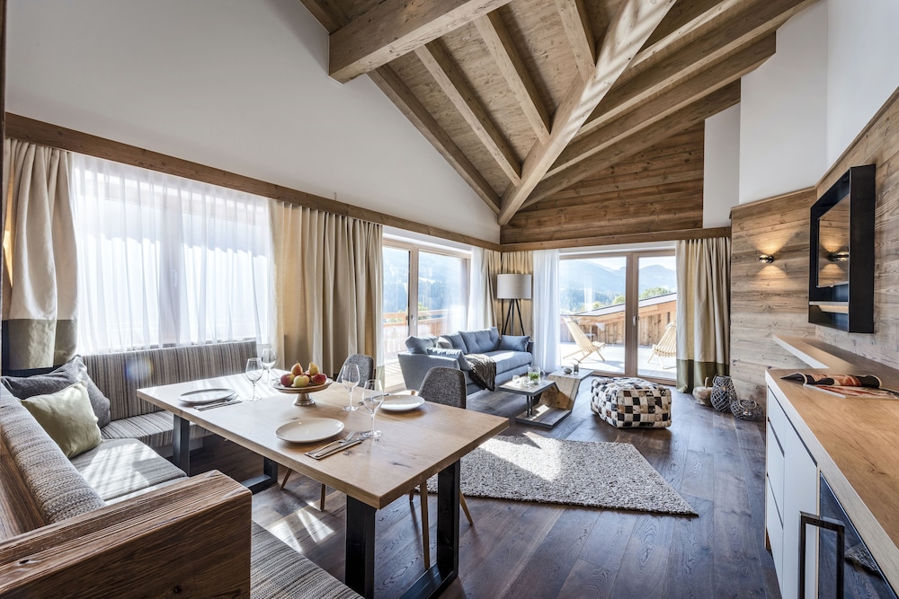 Penthouse 3 bedrooms with lake view