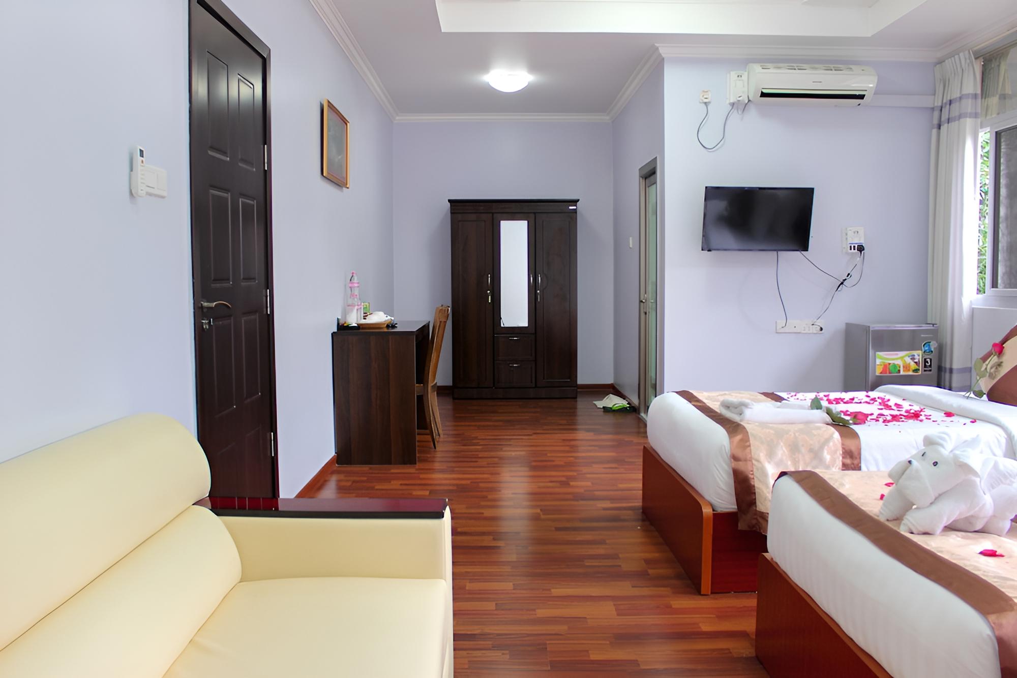 Deluxe Triple Room photo 2