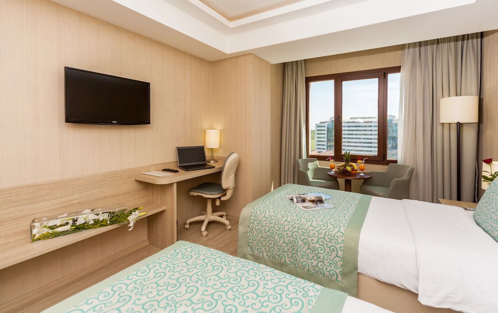 Deluxe Triple Room photo 3