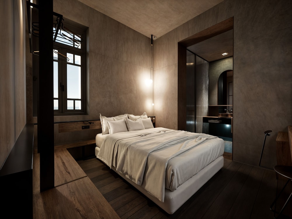 Classic Double Room, City View