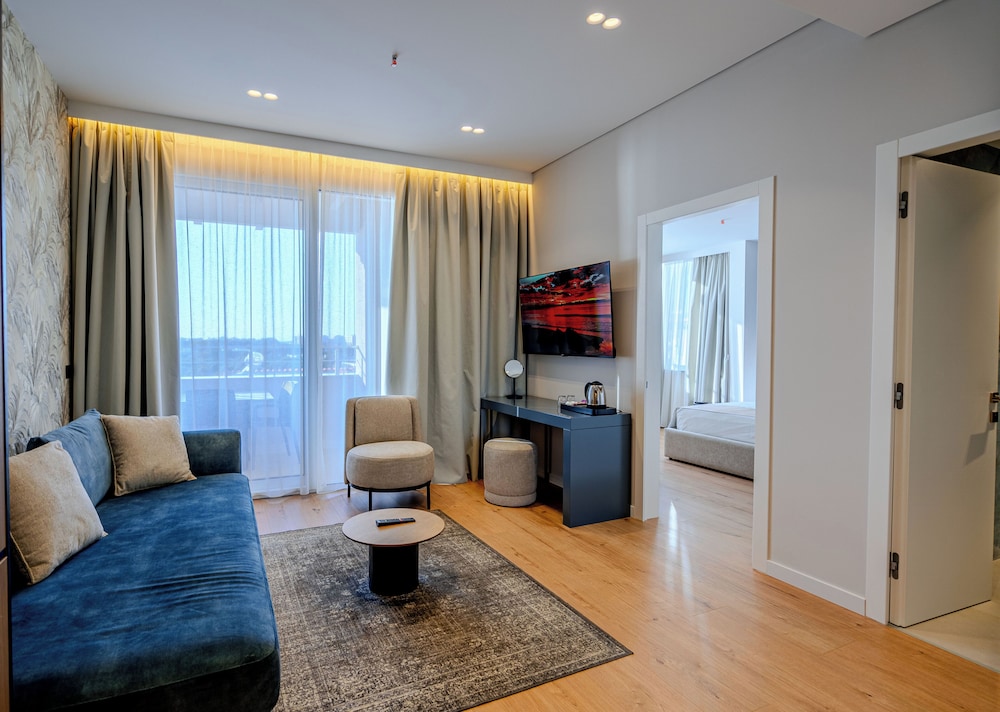 Deluxe Suite photo 1