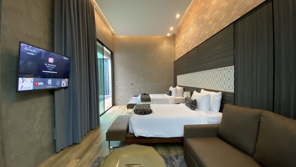 2-Bedroom Villa Suite - Photo 6