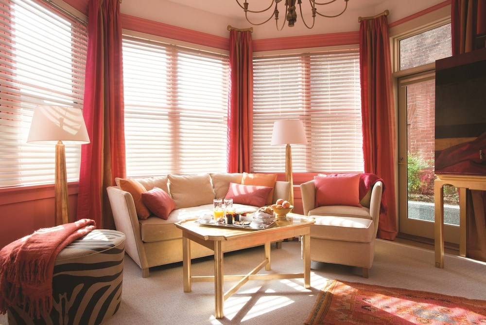 Suite ( One ) photo 1