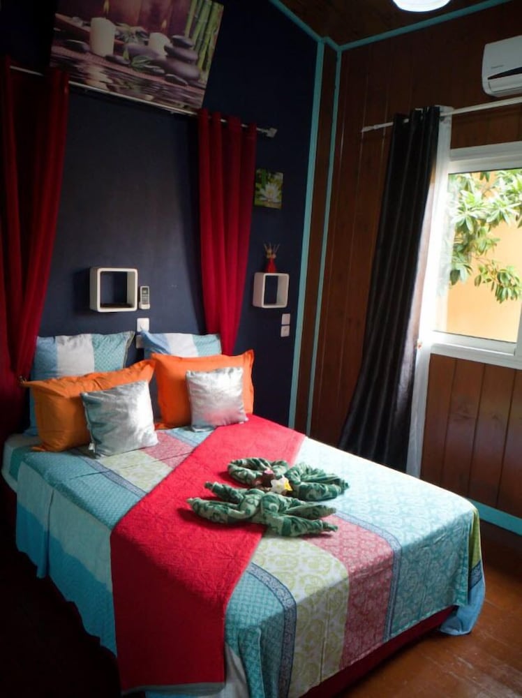 Double Room, 1 Double Bed (Citronnelle) photo 1