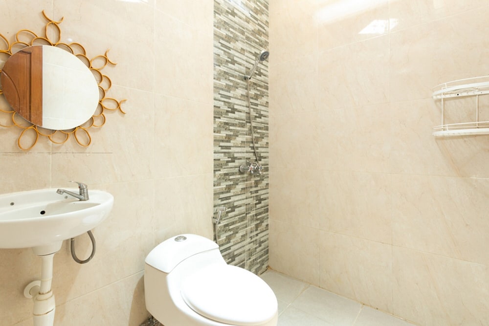 Double Room (RedDoorz) - Photo 11
