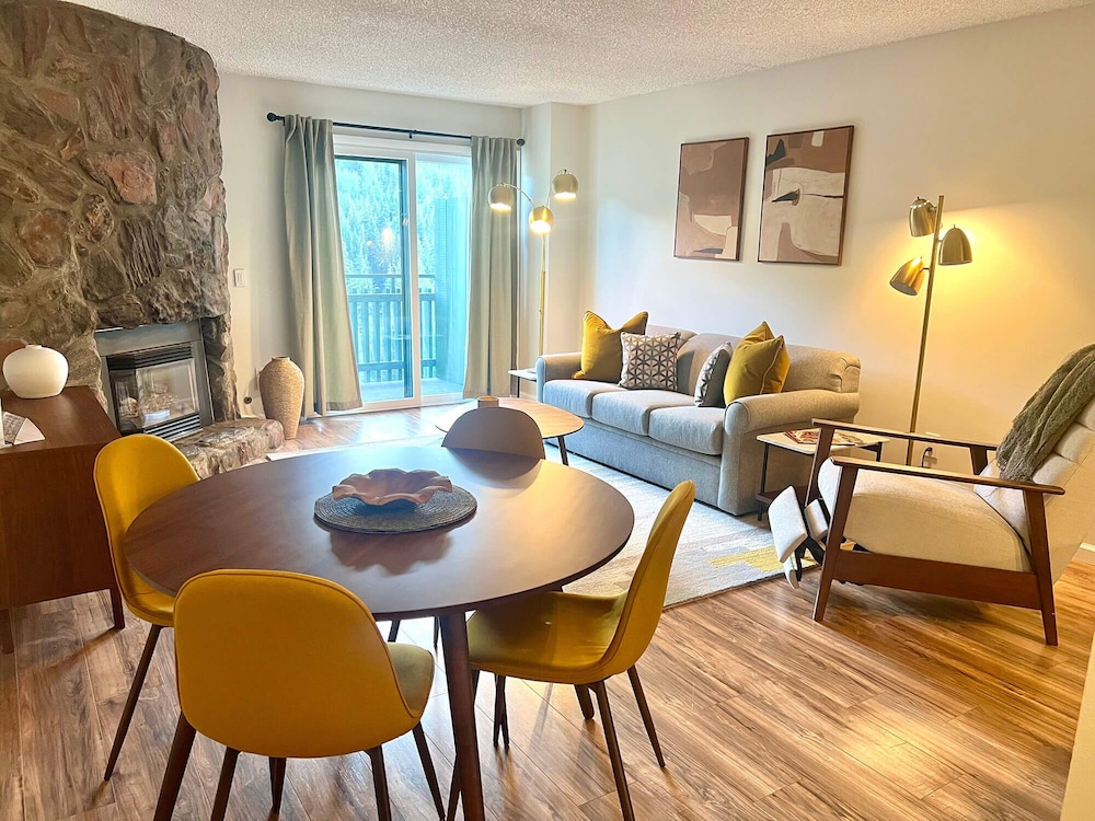 Condo, 1 Bedroom, Kitchen, Mountain View