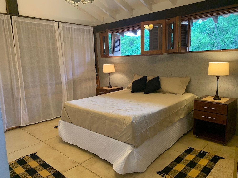 Basic Villa photo 1
