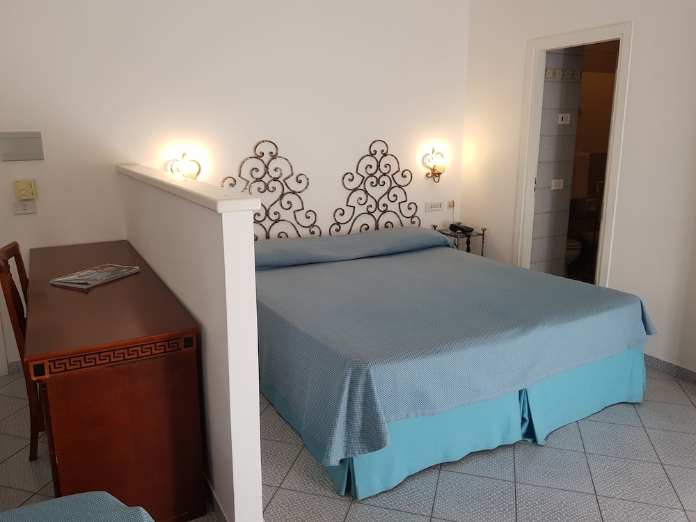 Superior Double Room, Garden View photo 2