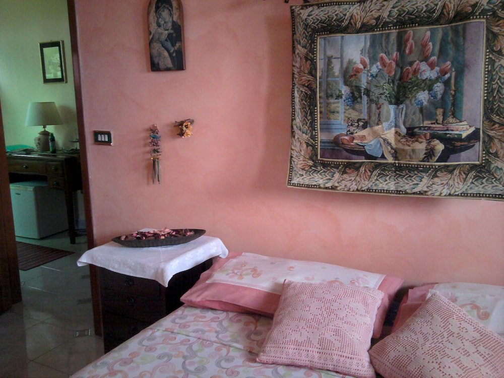 Deluxe Double or Twin Room - Photo 5